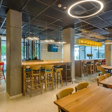 מלון Ibis Styles Center 3*