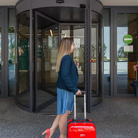 מלון Ibis Styles Center 3*