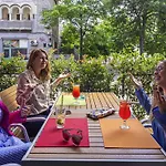 Ibis Styles Center