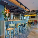 Ibis Styles Center 3* בוקרשט
