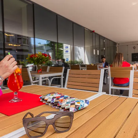 Ibis Styles Center فندق بوخارست