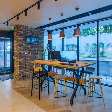 Ibis Styles Center