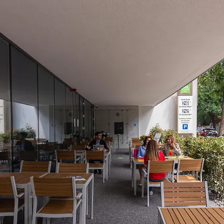 Ibis Styles Center 3*