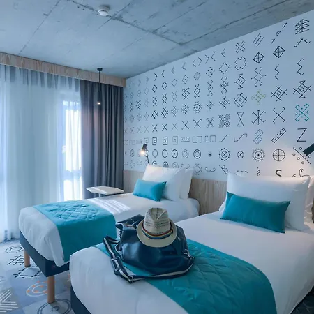 Ibis Styles Center Hotell 3*