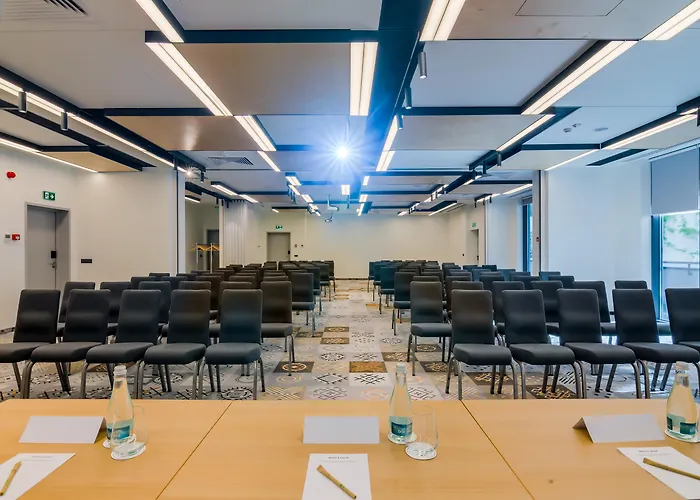Ξενοδοχείο Ibis Styles Center 3*