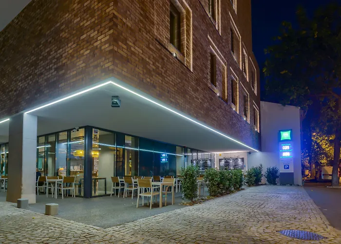 Ξενοδοχείο Ibis Styles Center 3*