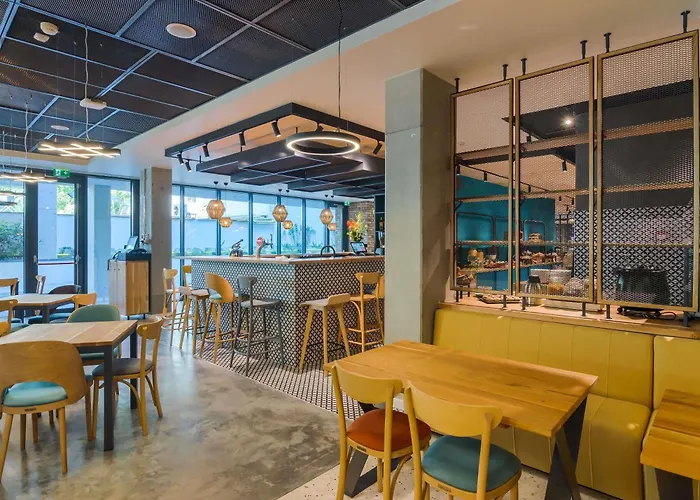 Ibis Styles Center Hotell 3*