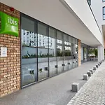 Ibis Styles Center Готель