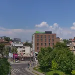 Ibis Styles Center Готель