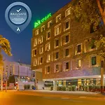 Ibis Styles Center Отель
