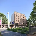 Отель Ibis Styles Center 3*
