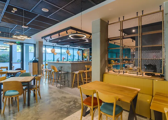 Ibis Styles Center